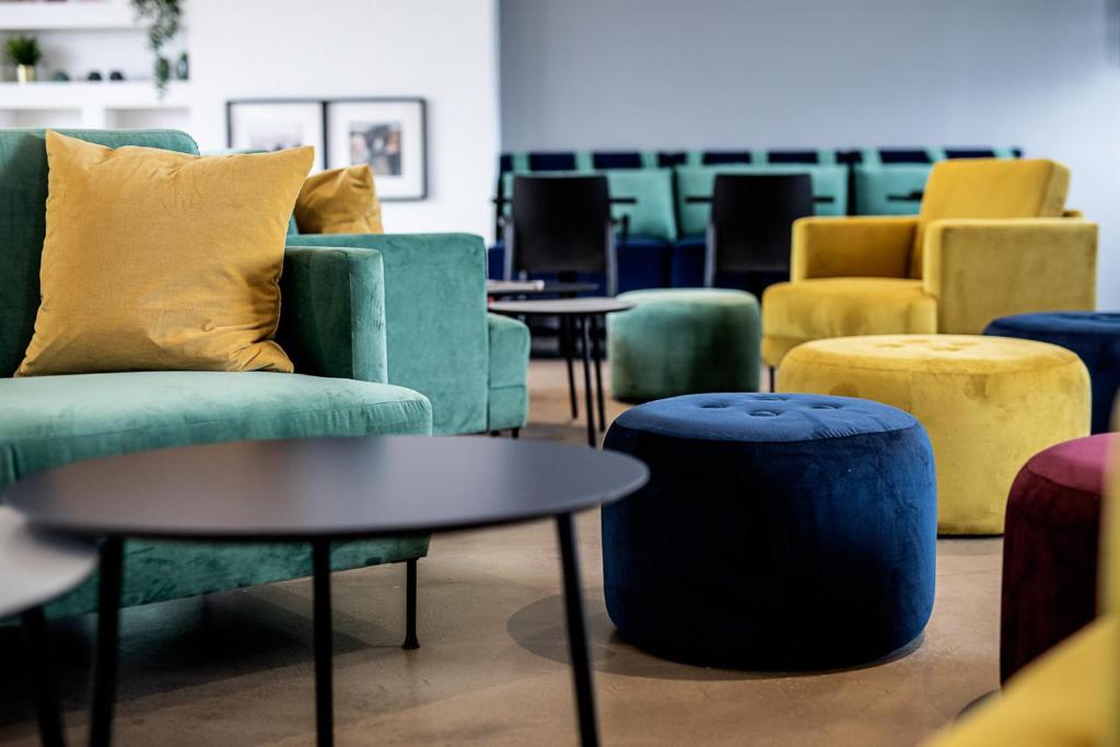 Shared lounge/TV area