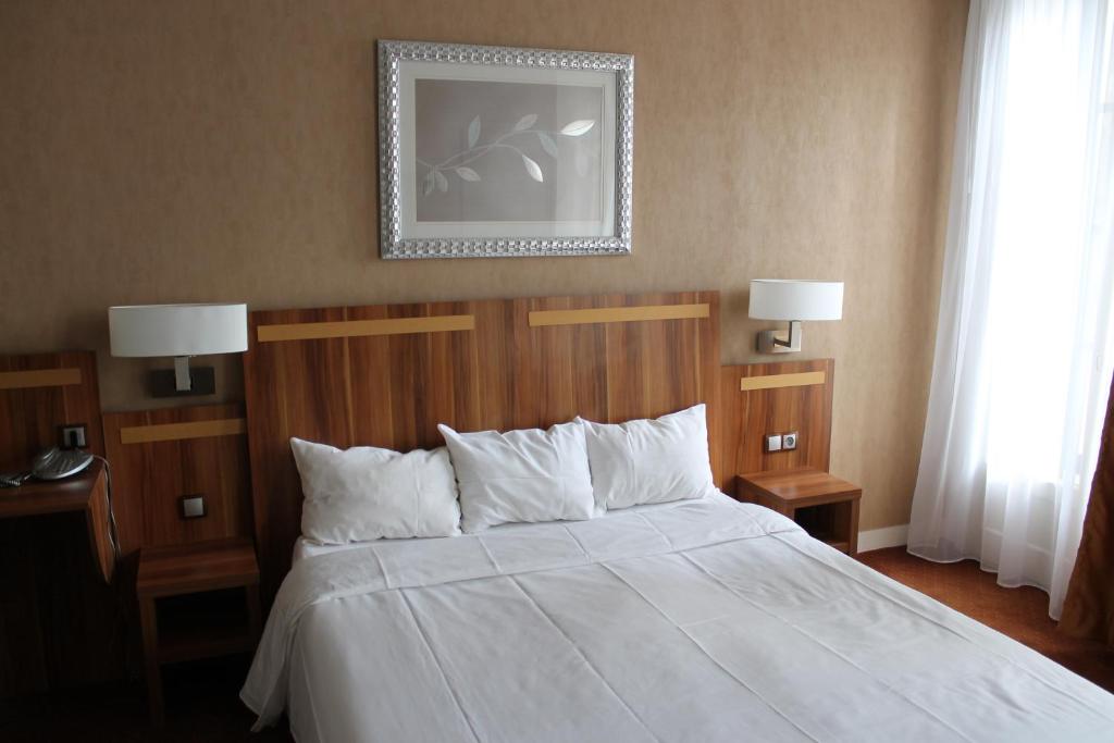 Hotel The Originals du Grand Monarque Nantes Gare - 3
