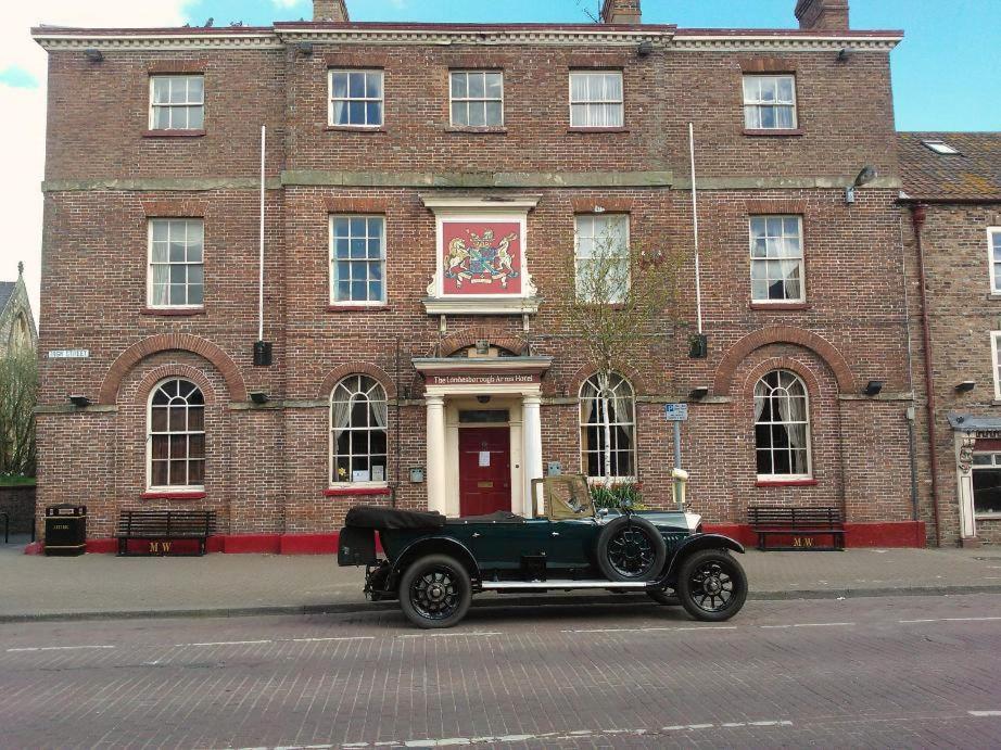 The Londesborough Arms bar with en-suite rooms — Hotel in Market Weighton