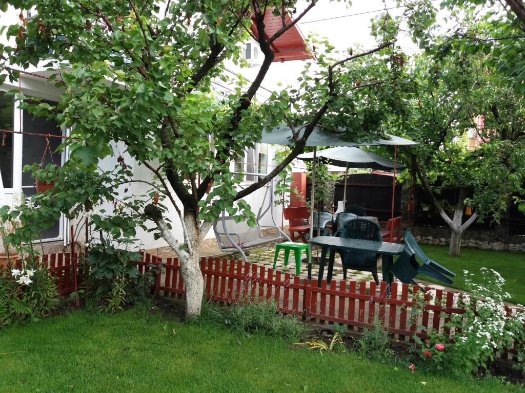 Casa cu Foisor — Hotel in Eforie Nord