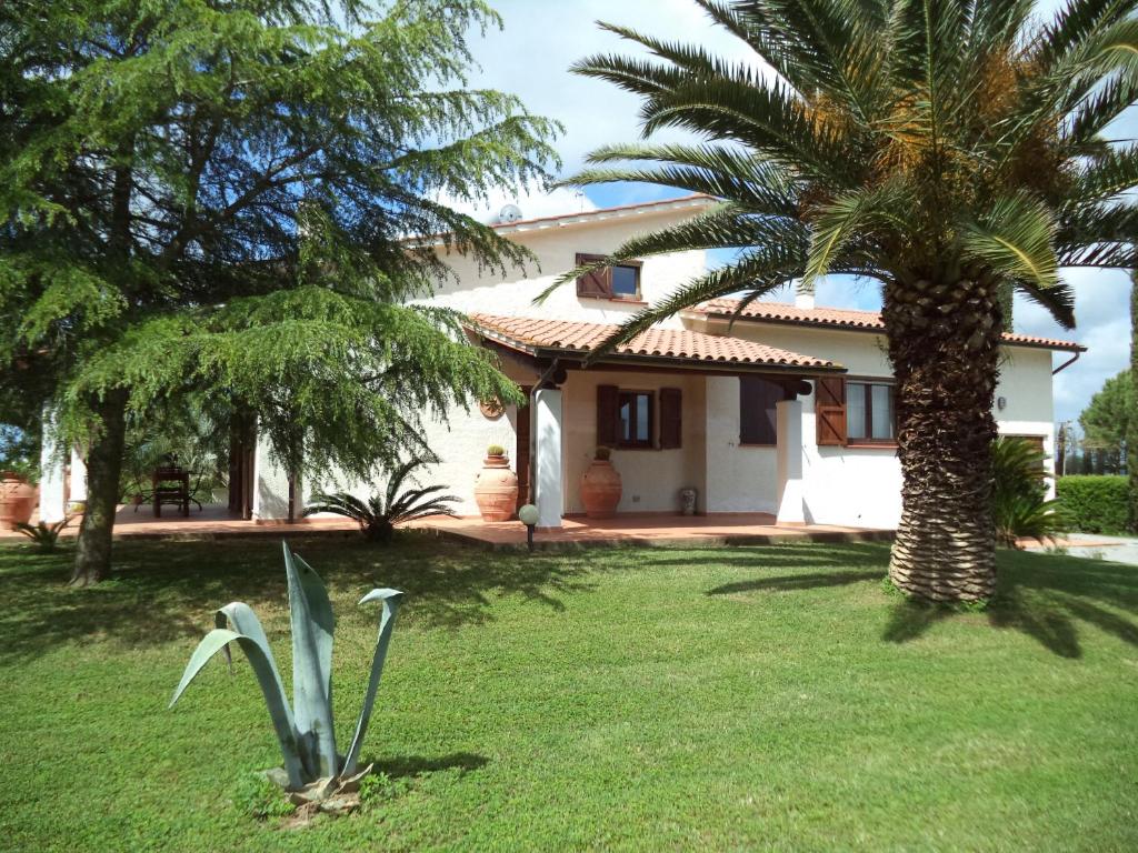 Villa Aunti — Hotel in Civitavecchia