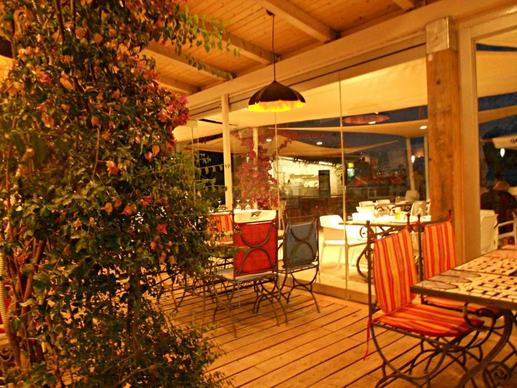 Luxury Diva Saranda Bougainville photo