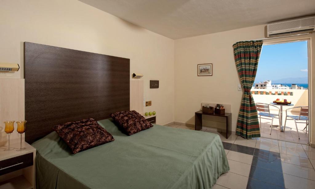Senses Blue Boutique hotel — Hotel rooms in Hersonissos