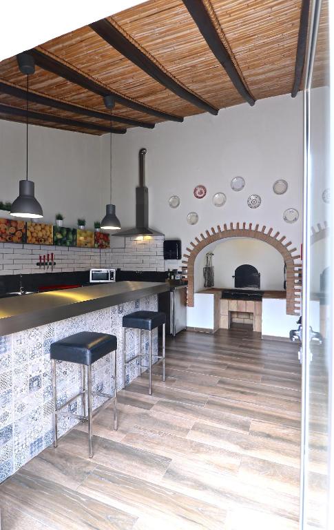 Kitchen, Lost & Found - Guesthouse & Suites in Albufeira