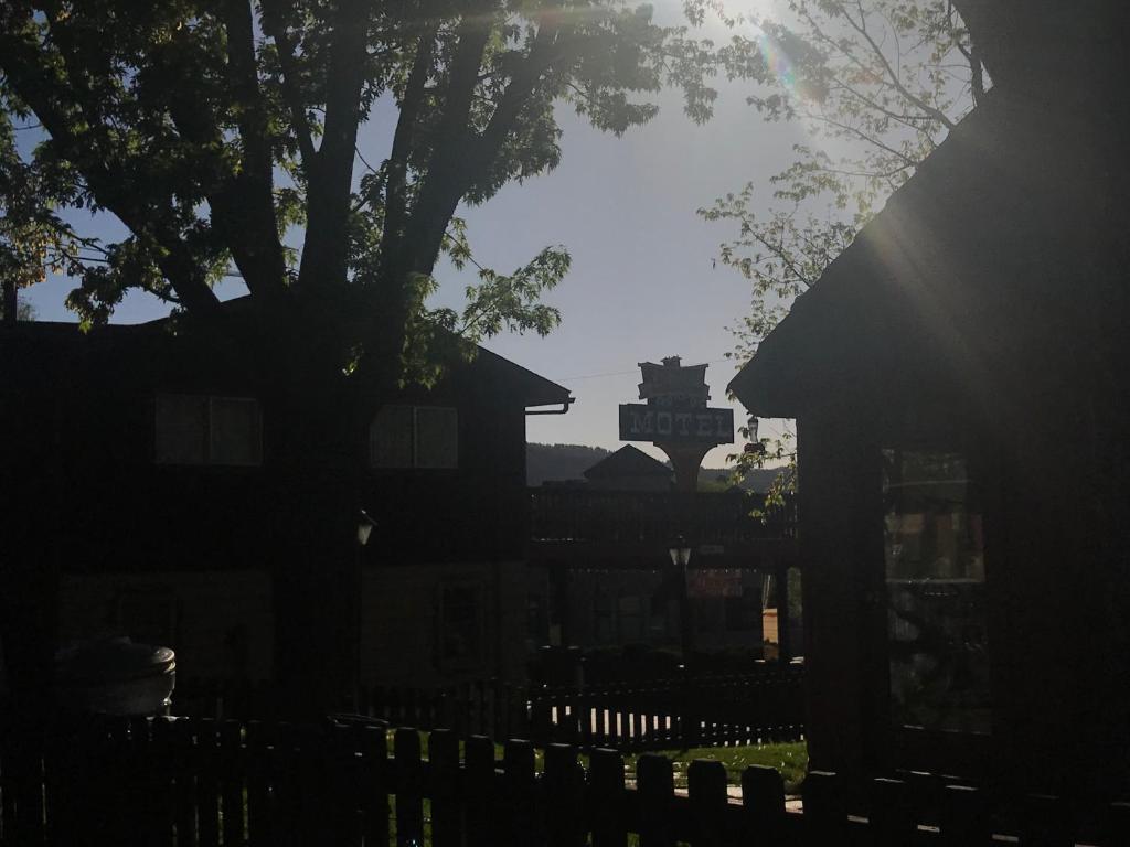 Caboose Motel & Gift Shop photo