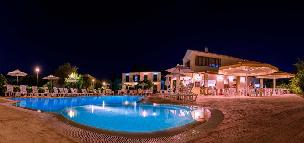 Yianetta Hotel & Suites — Swimming pool in Kavos, Ionian Islands