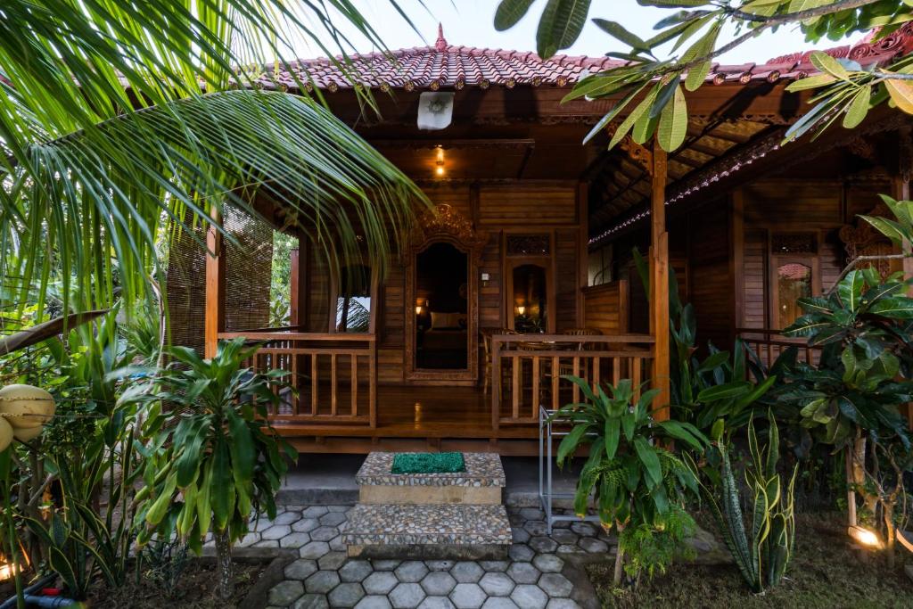Putra 7 Cottage, Nusa Lembongan