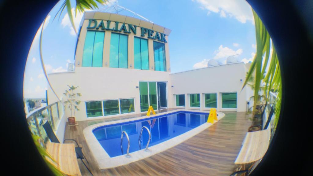 スイミングプール