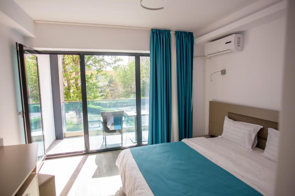 Belleview Suites photo