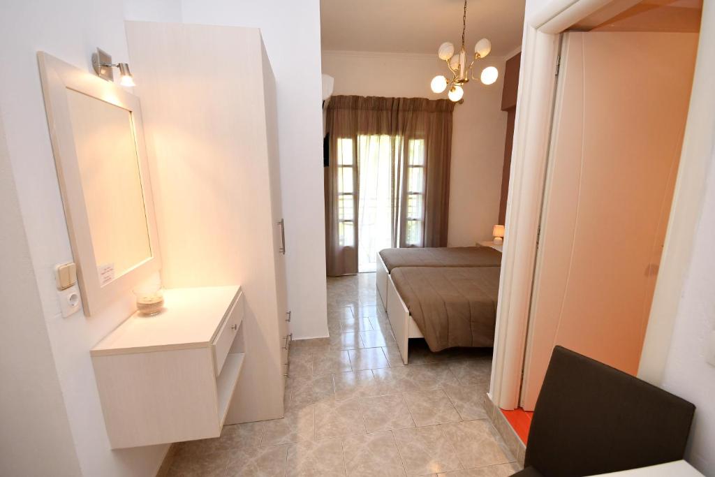 Angels Pool Studios and Apartments photo