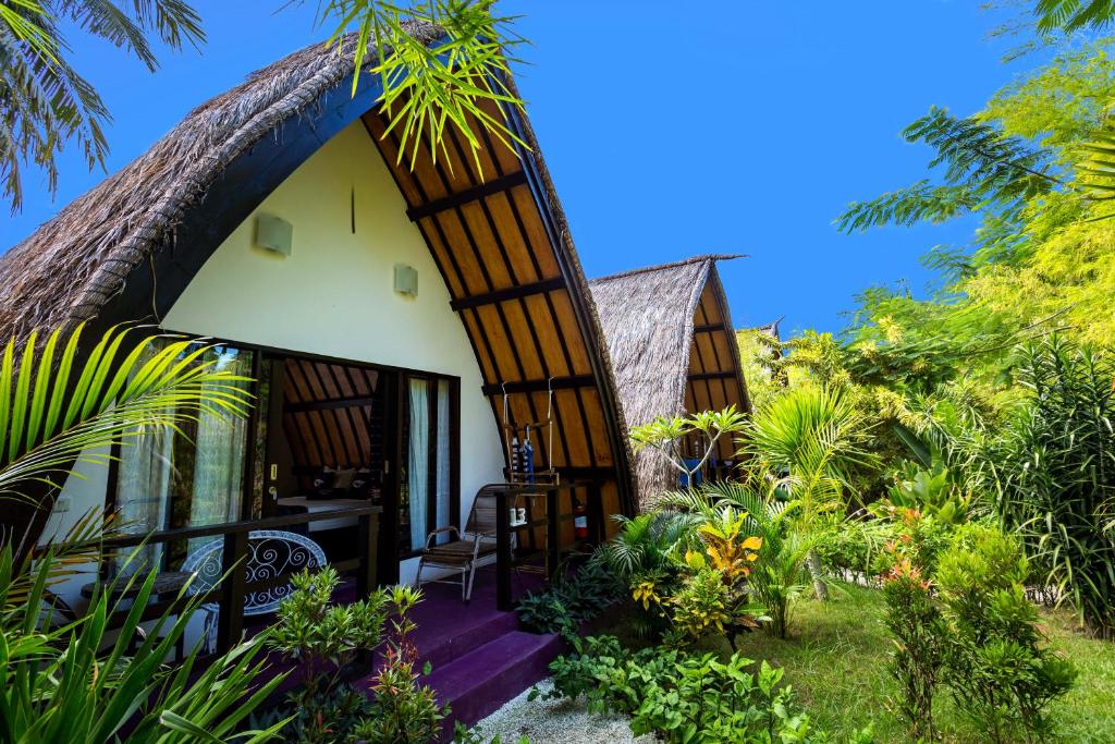 Diversia Diving Club and Bungalows photo