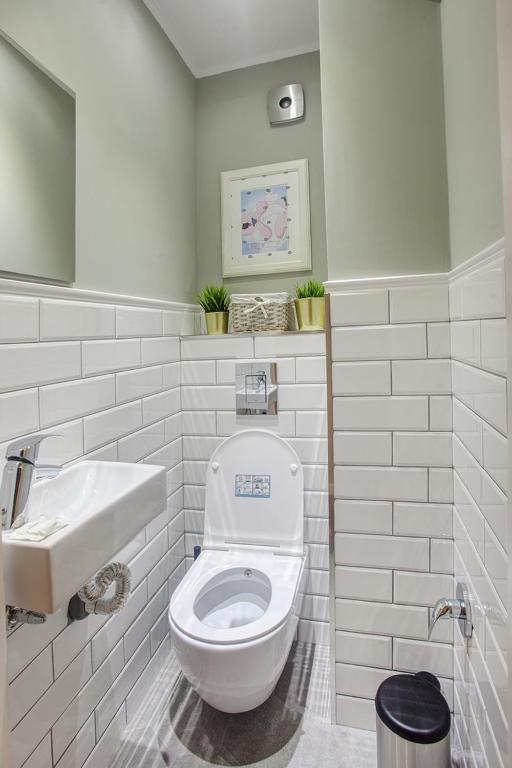 Spacious flat close to the American Embassy photo
