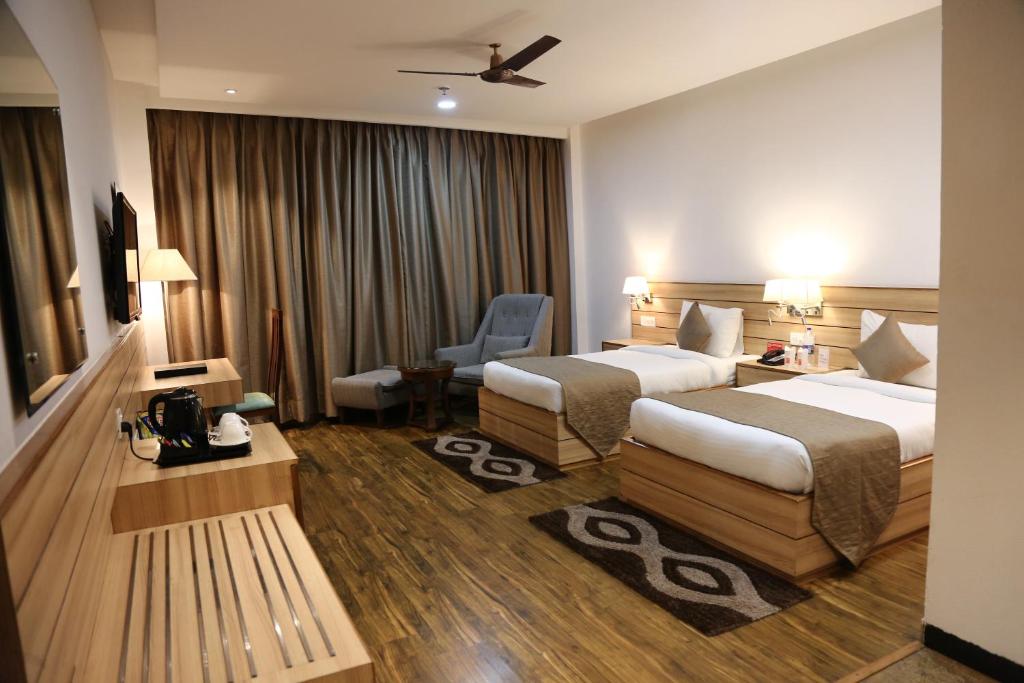 5. 아나 클락스 인..