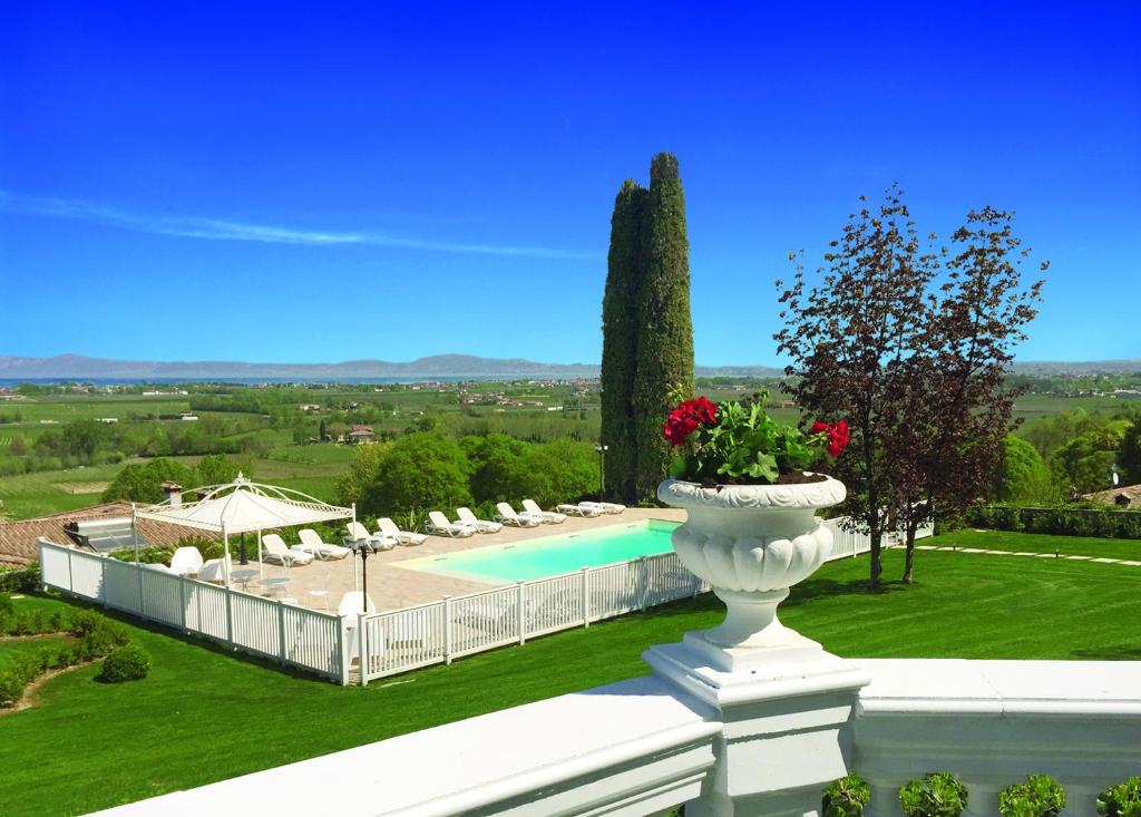 Relais Villa Belvedere &amp; SPA ONLY ADULTS — Hotel in Pozzolengo