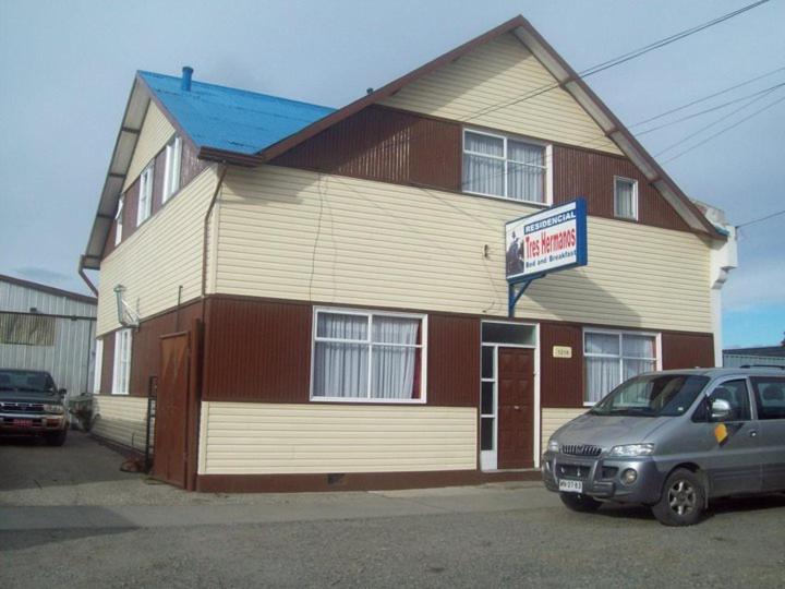 Residencial Tres Hermanos — Hotel in Punta Arenas