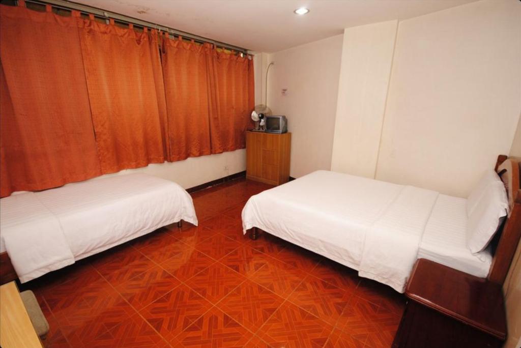Hotel 45 photo