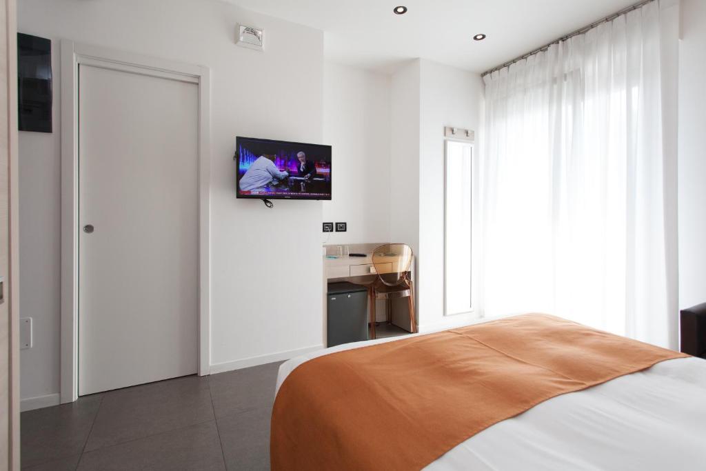 Hotel Adlon — Hotel rooms in Jesolo, Veneto