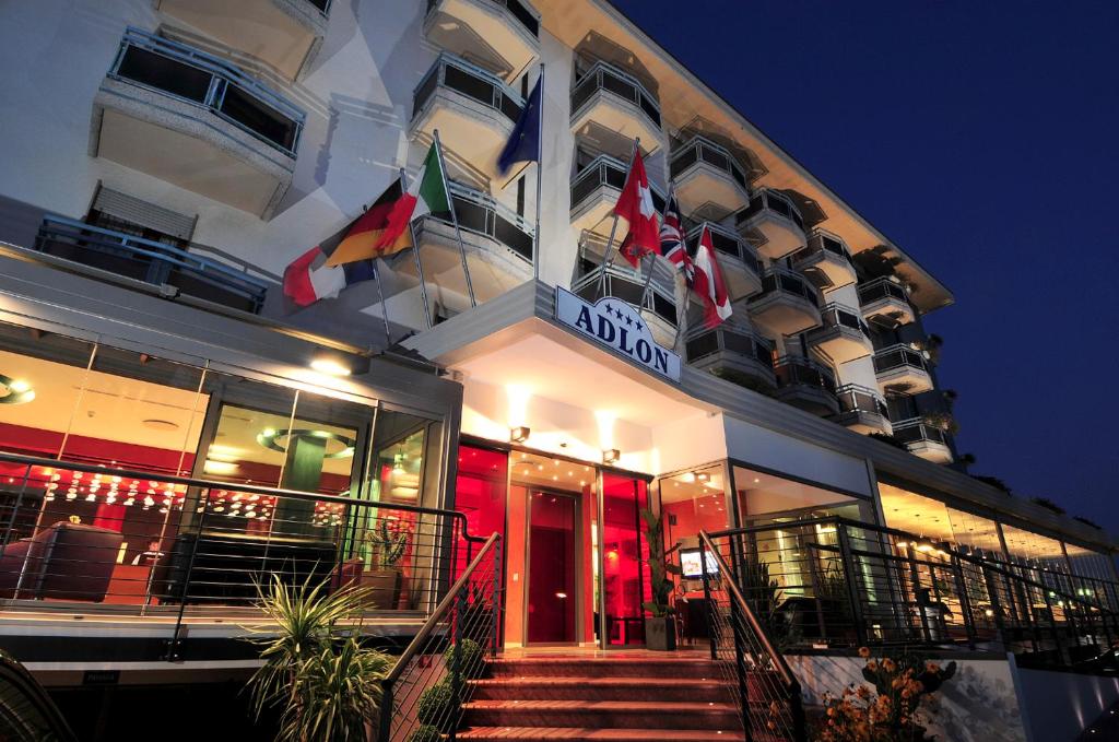 Hotel Adlon — Hotel building in Jesolo, Veneto