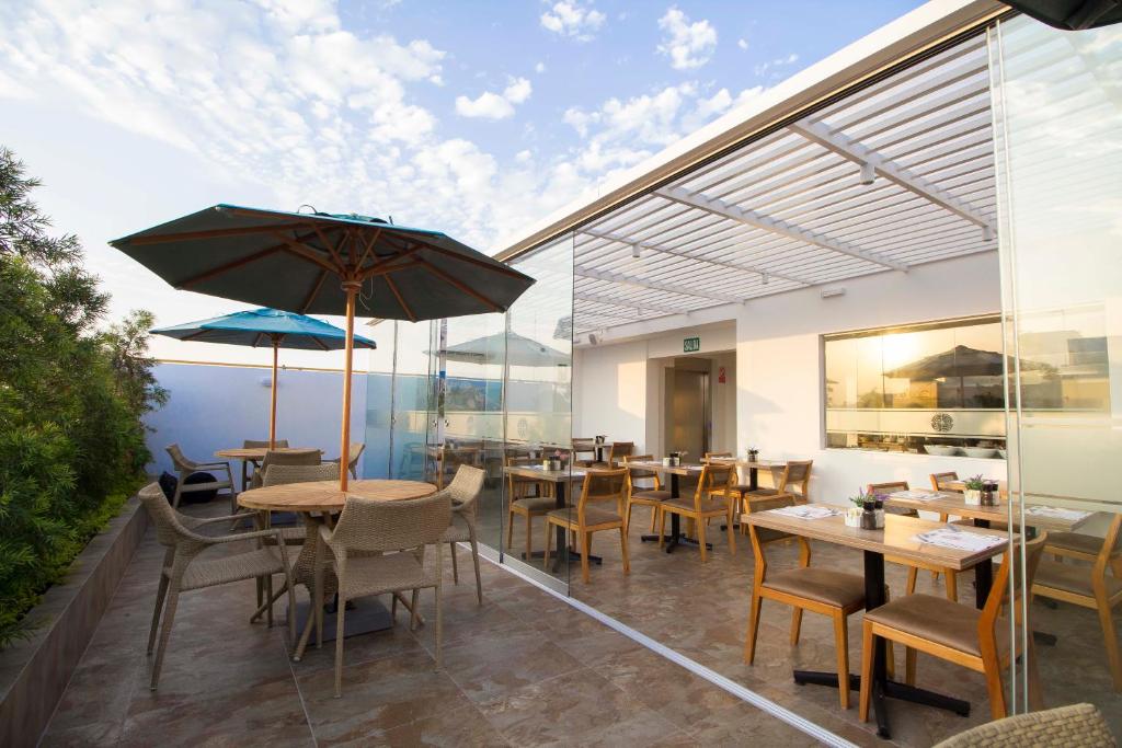 Lima Tierra Viva Miraflores Mendiburu dining