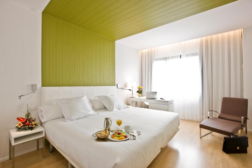 Madrid Occidental Castellana Norte Hotel room