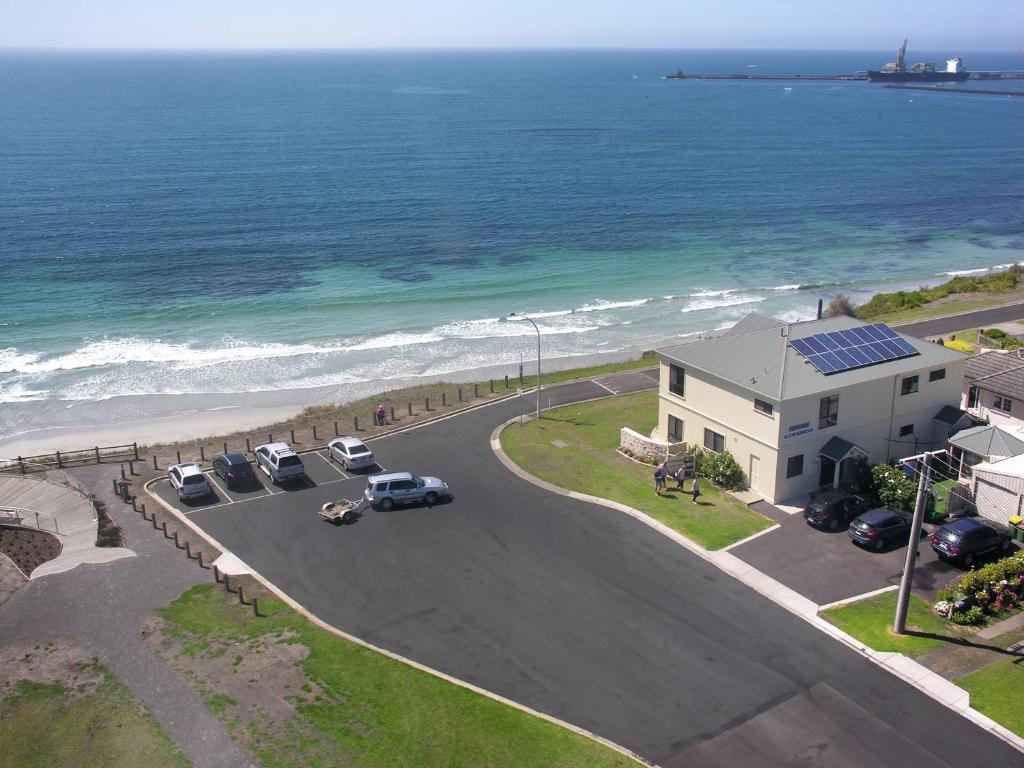 Clifftop Apartments Portland Vic photo