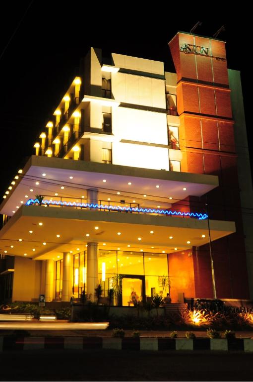 アストン ケタパング シティー ホテル (Aston Ketapang City Hotel) 外観