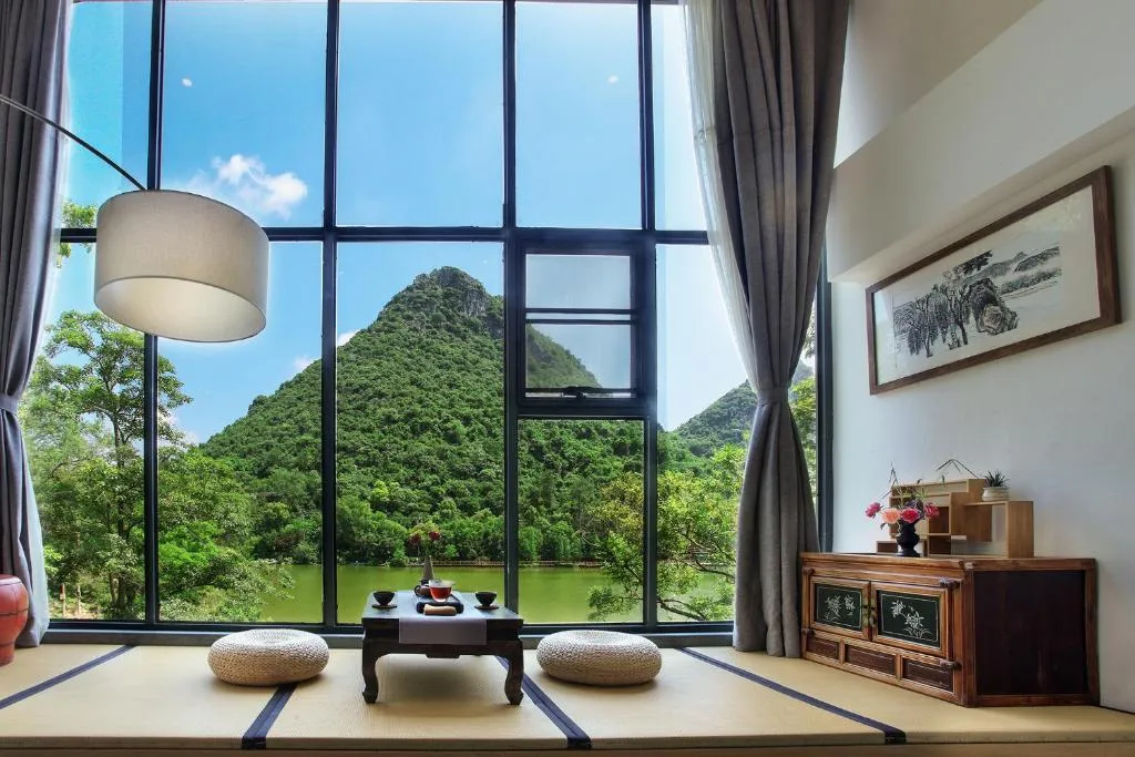 Guilin HeShe Lakeside Resort-Free pick up service stay two nights, hotel in Guilin
