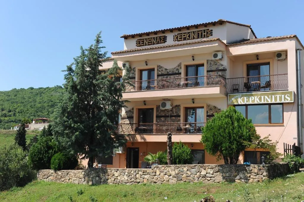 Ξενώνας Κερκινίτης, מלון בLithótopos