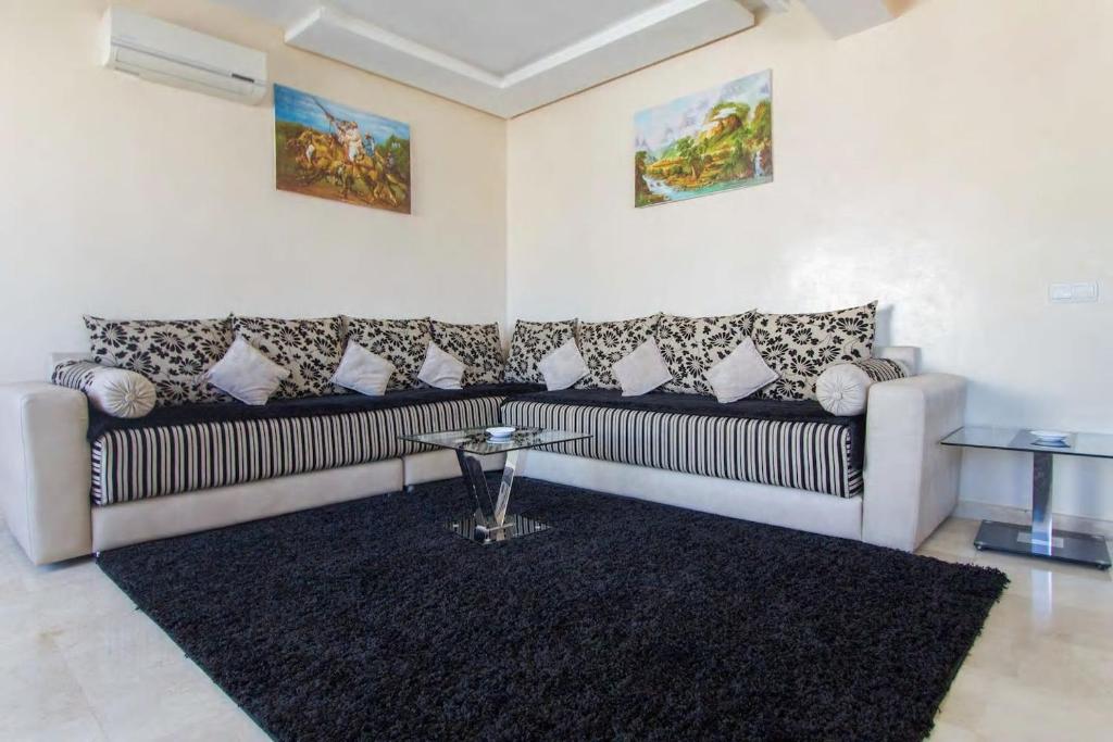 Res Mario 3 Lovely Apartment With Balcony &amp; Sea View Free Wifi — Hotel in Casablanca