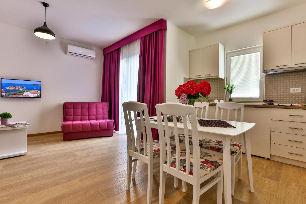 Apartments Royal Lux - 5
