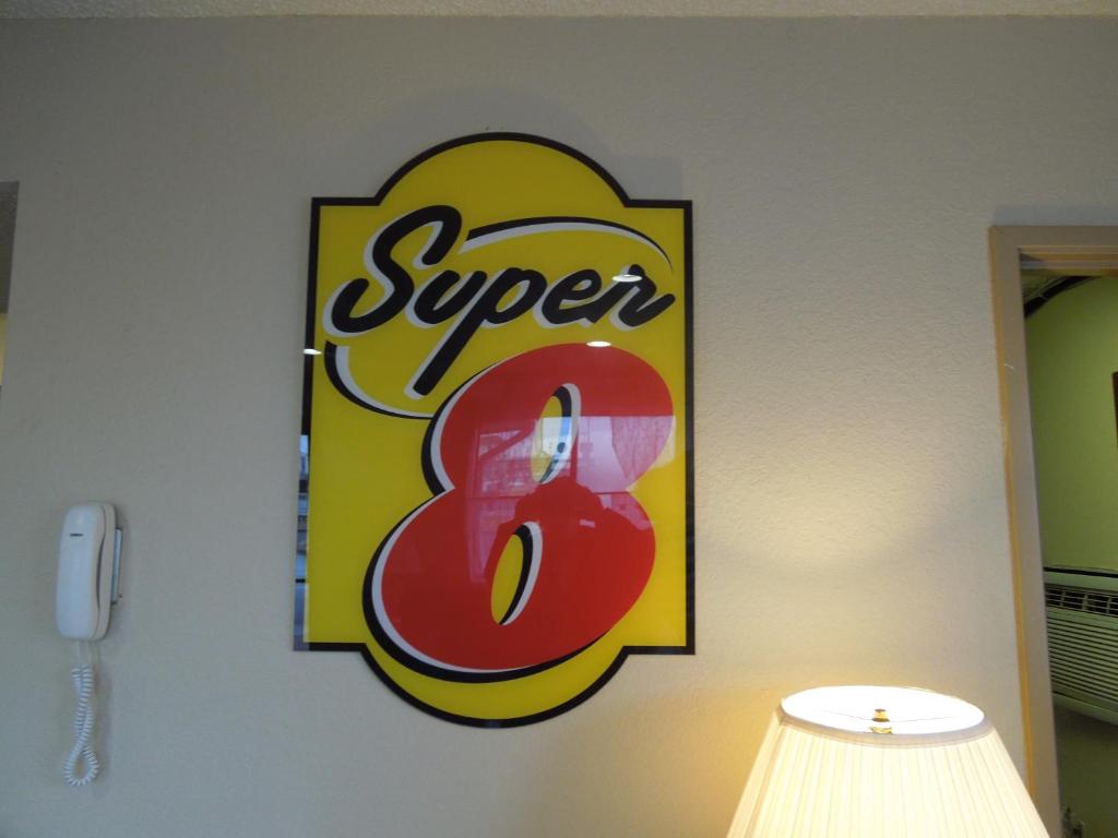 Super 8 By Wyndham Harrisonburg Photo 4