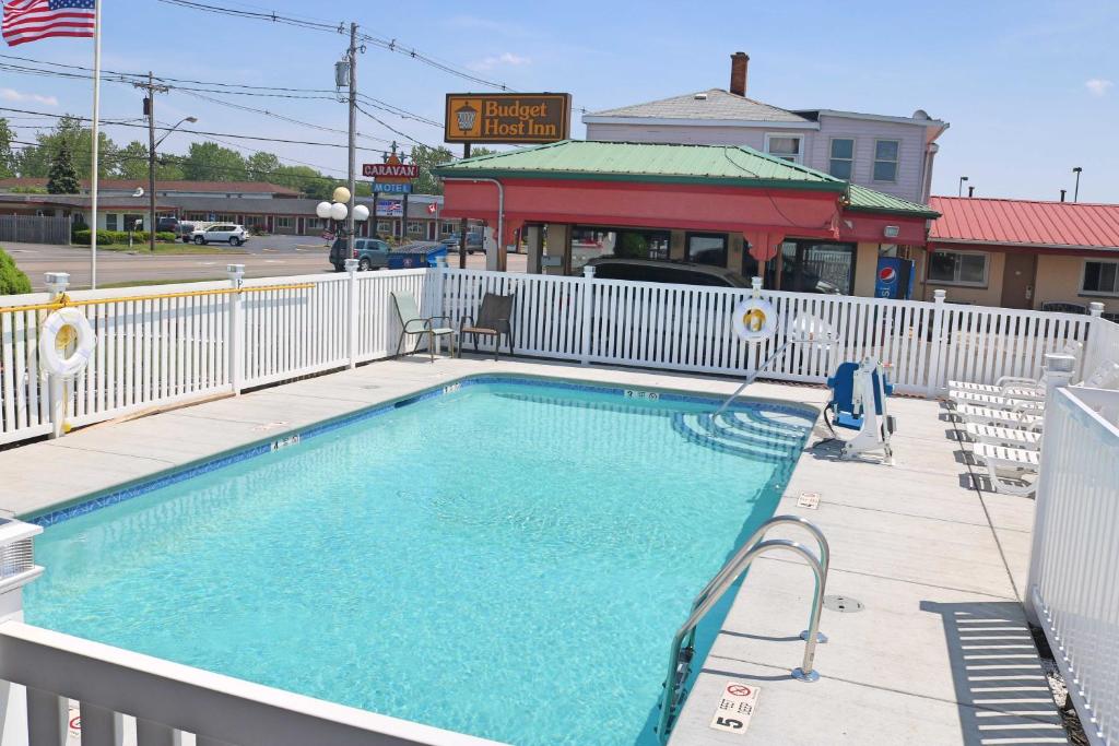 Budget Host Inn Niagara Falls — Hotel in Niagara Falls (NY)