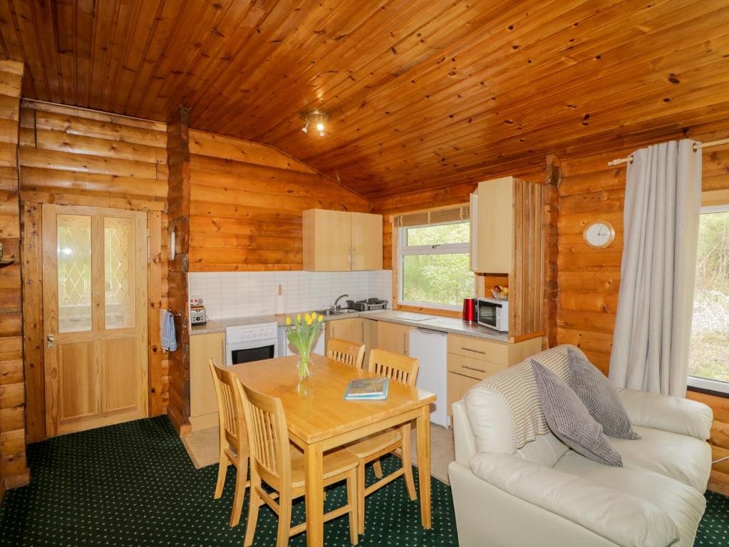 Eagle Lodge, Strathpeffer photo 4