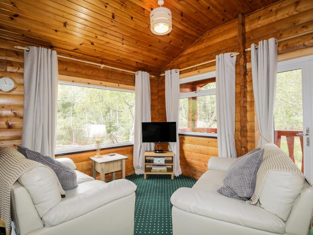 Eagle Lodge, Strathpeffer photo 2