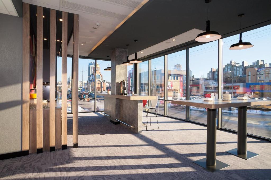 Pub/Lounge