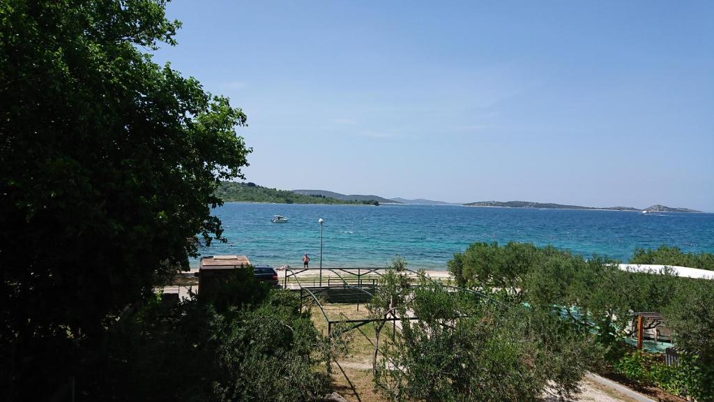 Apartman Kursar — Hotel in Vodice
