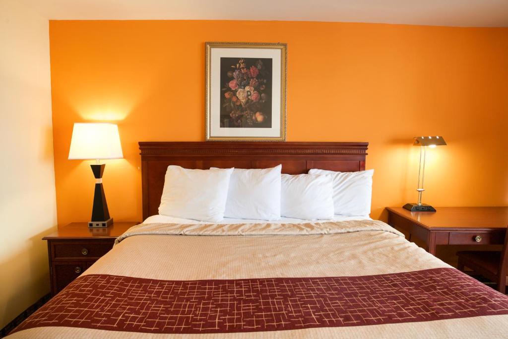 Highlander Motel photo