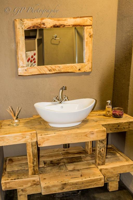 Laguna Lodge photo