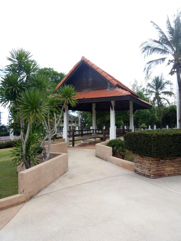 Seaview Condominium B15 — Hotel in Rayong