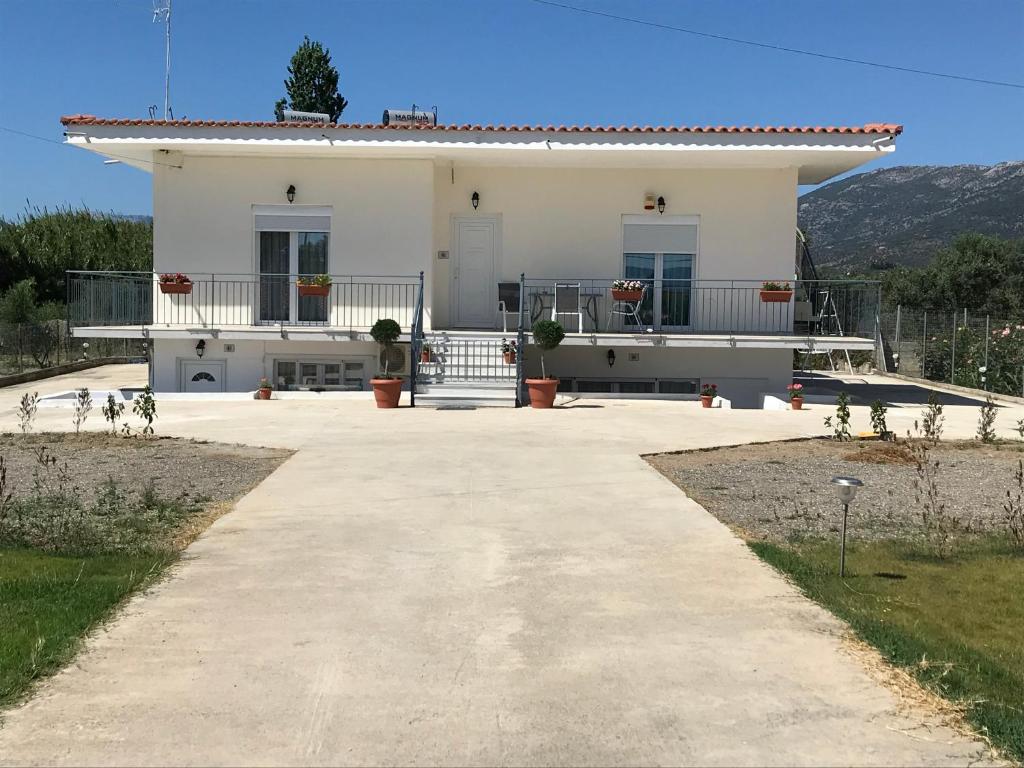 Villa Filoxenia — Hotel in Galazia Nera