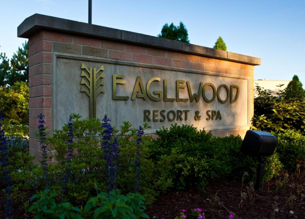 Eaglewood Resort & Spa Photo 1