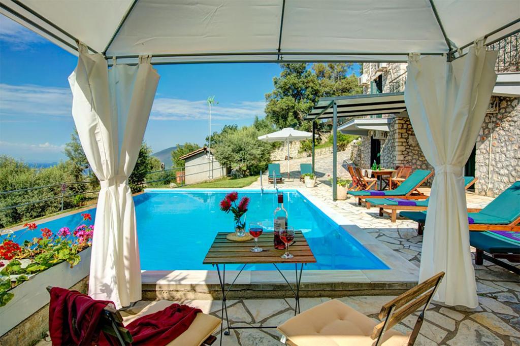 Gatsoulis Villas photo
