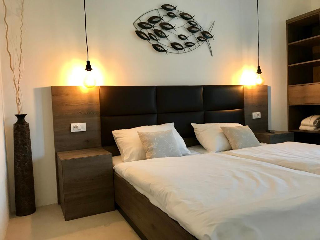 Apartments & rooms Artemus Belveder 8