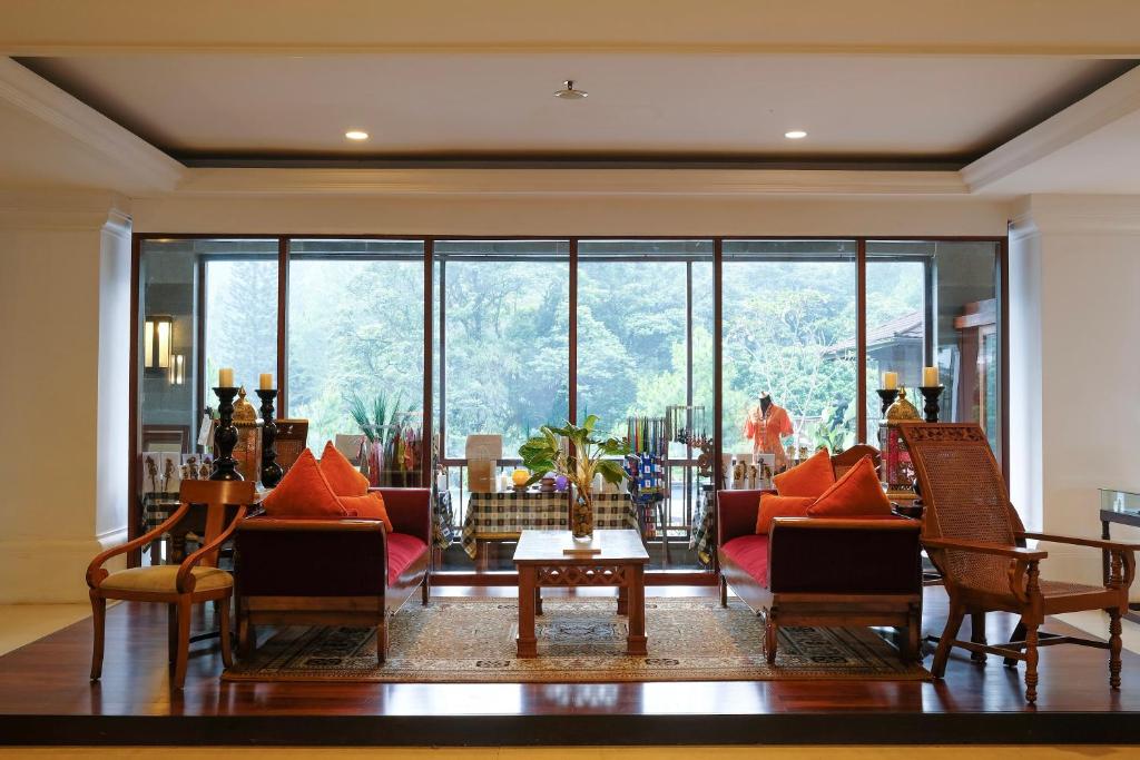 The Grand Hill Resort-Hotel