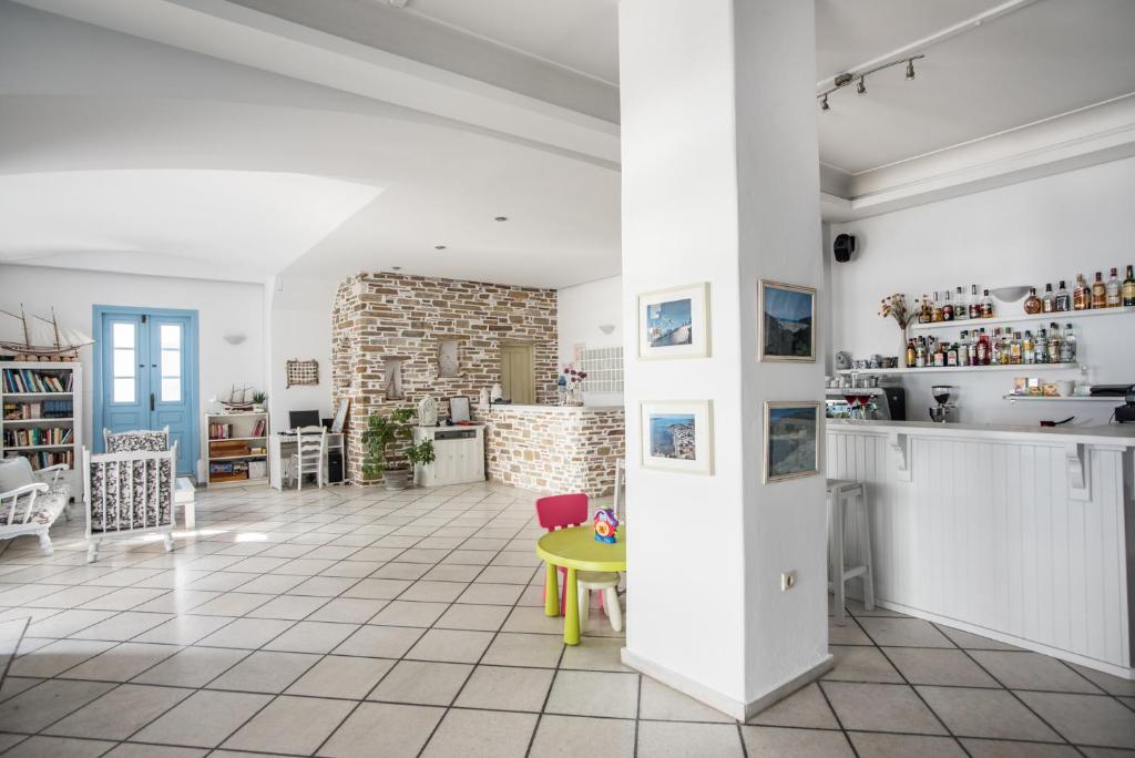 Hotel Mantalena photo