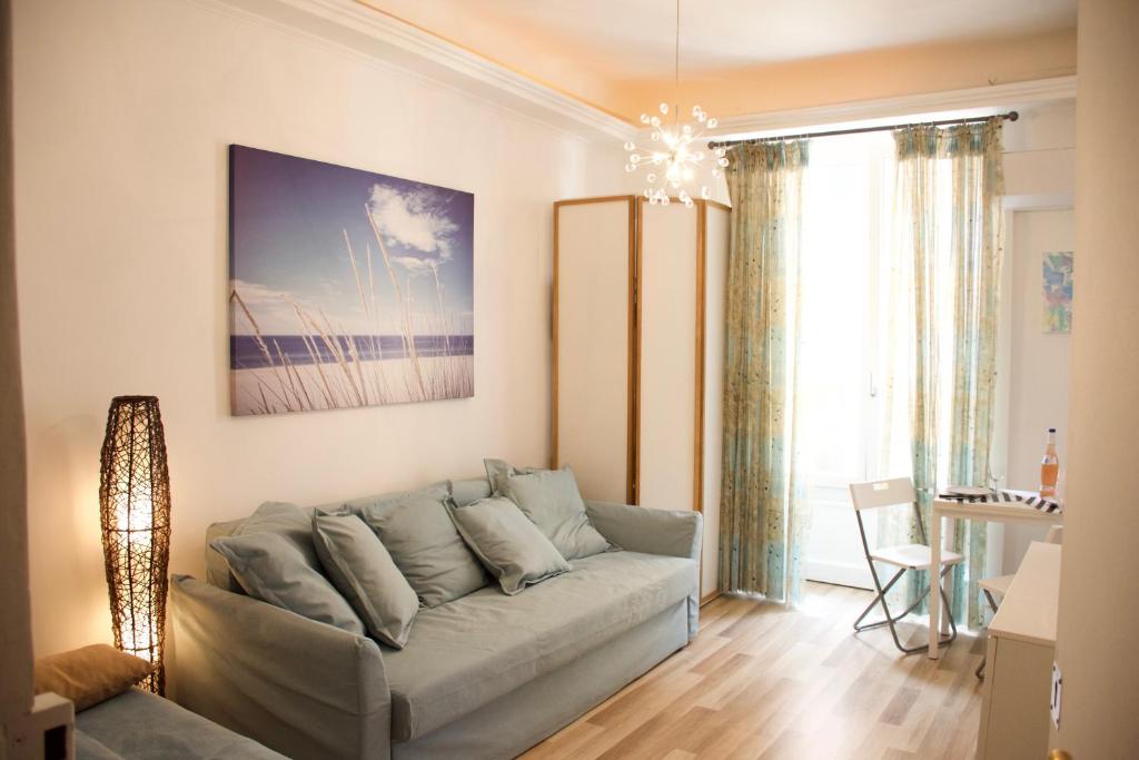 AzurAppart Super studio Massena 전경