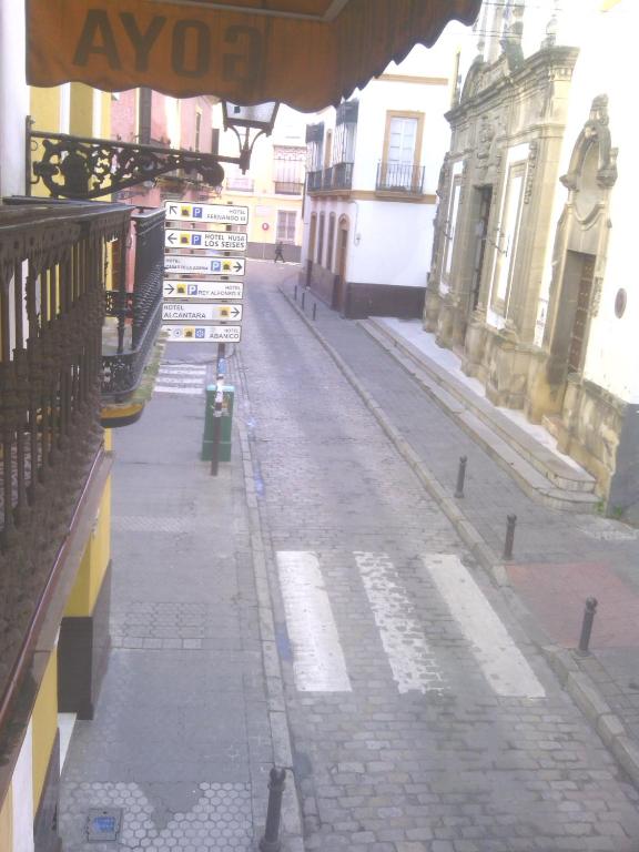 Hotel Goya photo