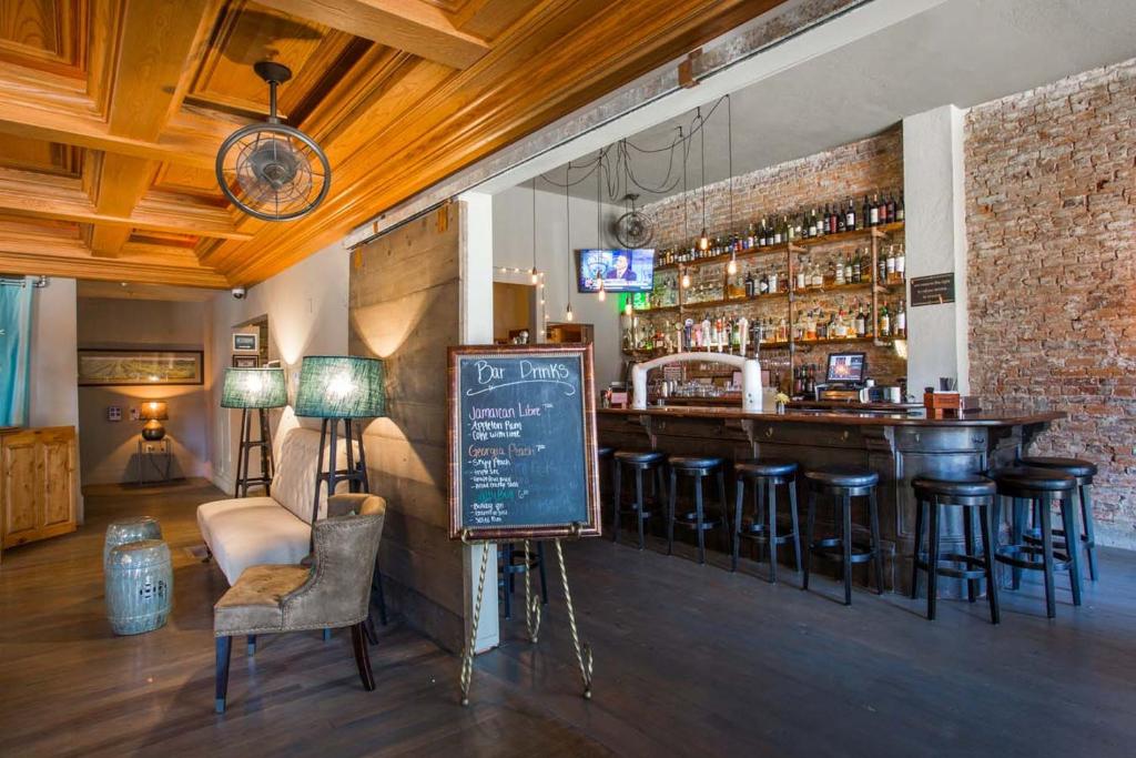Hotel Sutter photo