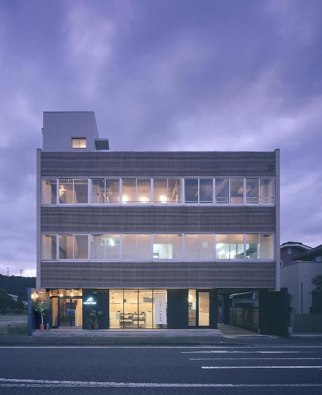 沙丁魚大廈旅舍 (Iwashi Building Hostel)