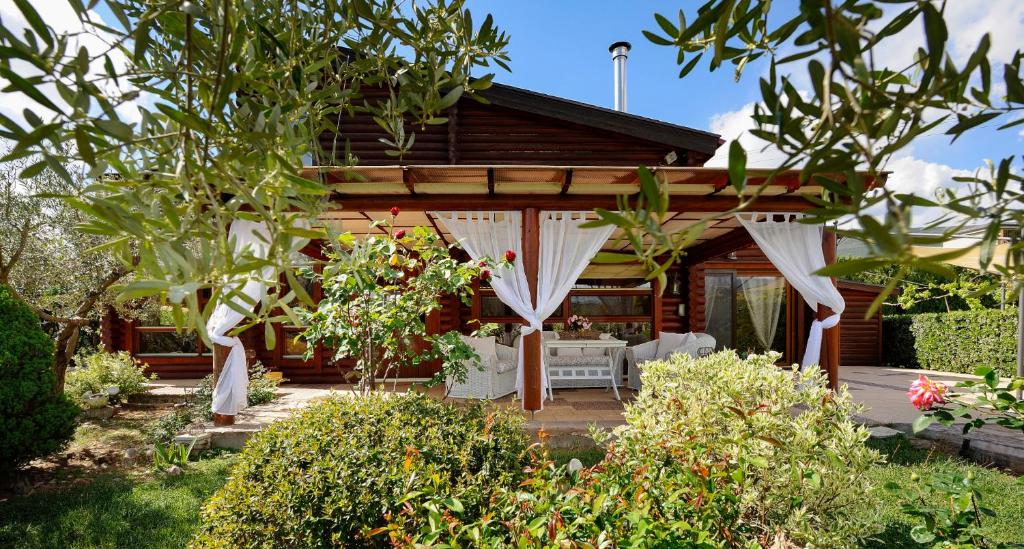 Lakkia - Wooden Residence photo